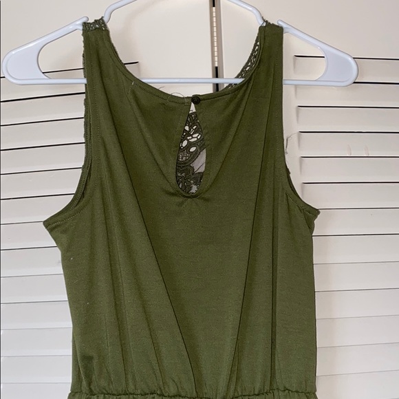 OLIVE GREEN LACE ROMPER - Picture 3 of 3